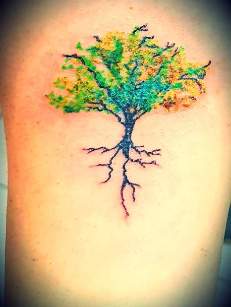 tatuaggio-albero-stilizzato-colori